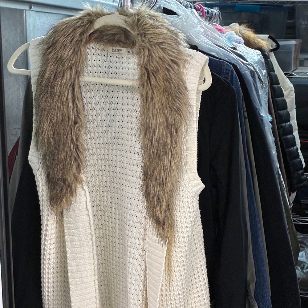 Boho Faux Fur Collared Cream Knit Vest